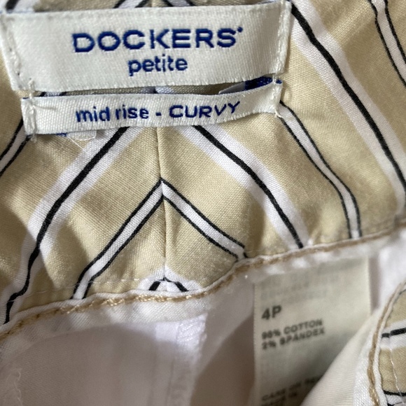 Dockers Petite Midrise Curvy Long Bermuda, Size 4P - Picture 5 of 7